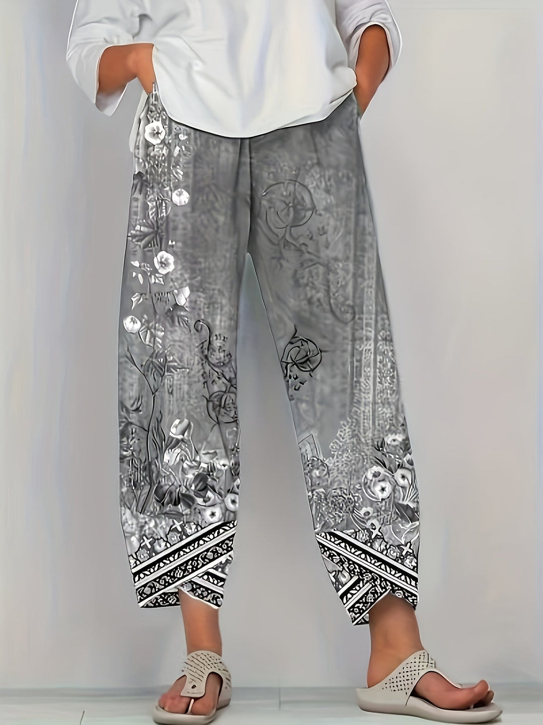 Women's Pants | Cropped Length Elastic Waist Botanical Print