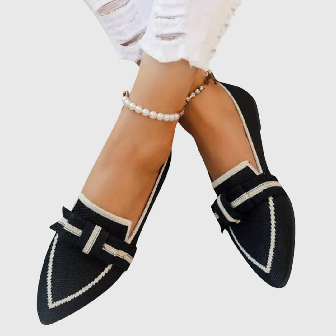 Women's Shoe | Pointed Toe Flat Knot Detail